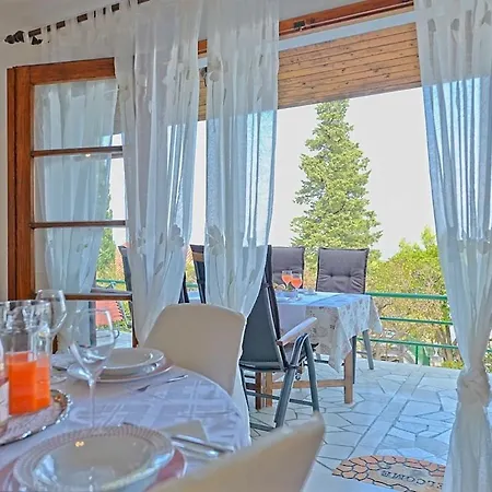 Vinka , Postira, Island Brac Hébergement de vacances *