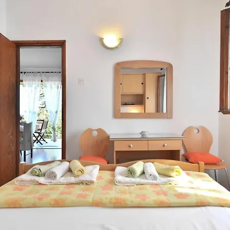 Vinka , Postira, Island Brac Hébergement de vacances Postira