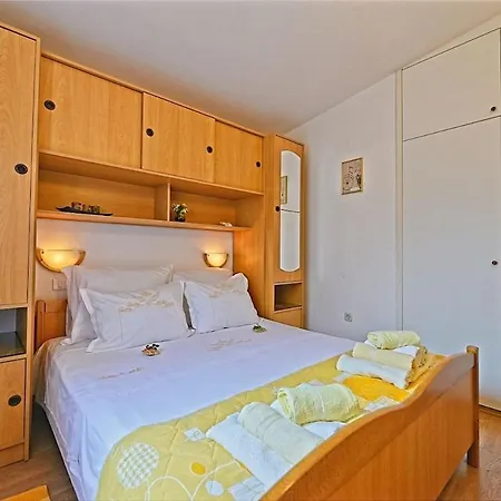 Vinka , Postira, Island Brac * Postira